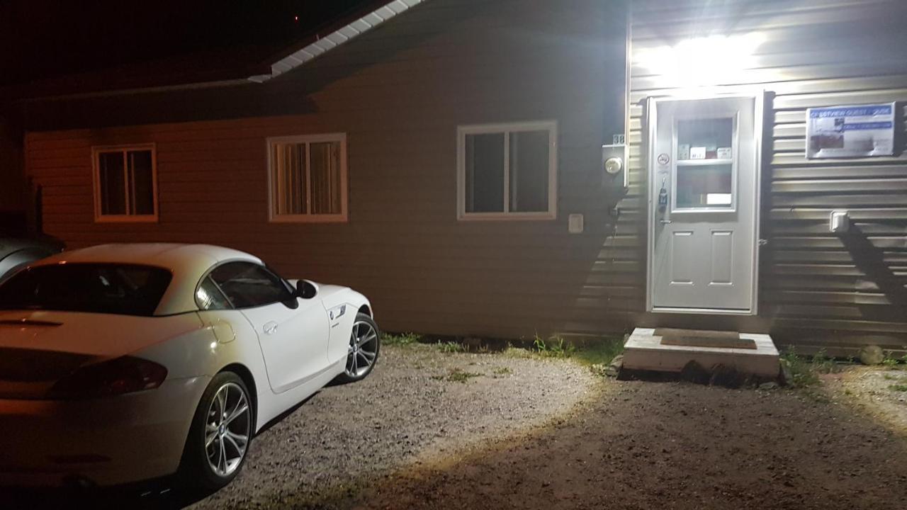 Preferred Rooms By Crestview Guest House Chapleau Exterior foto